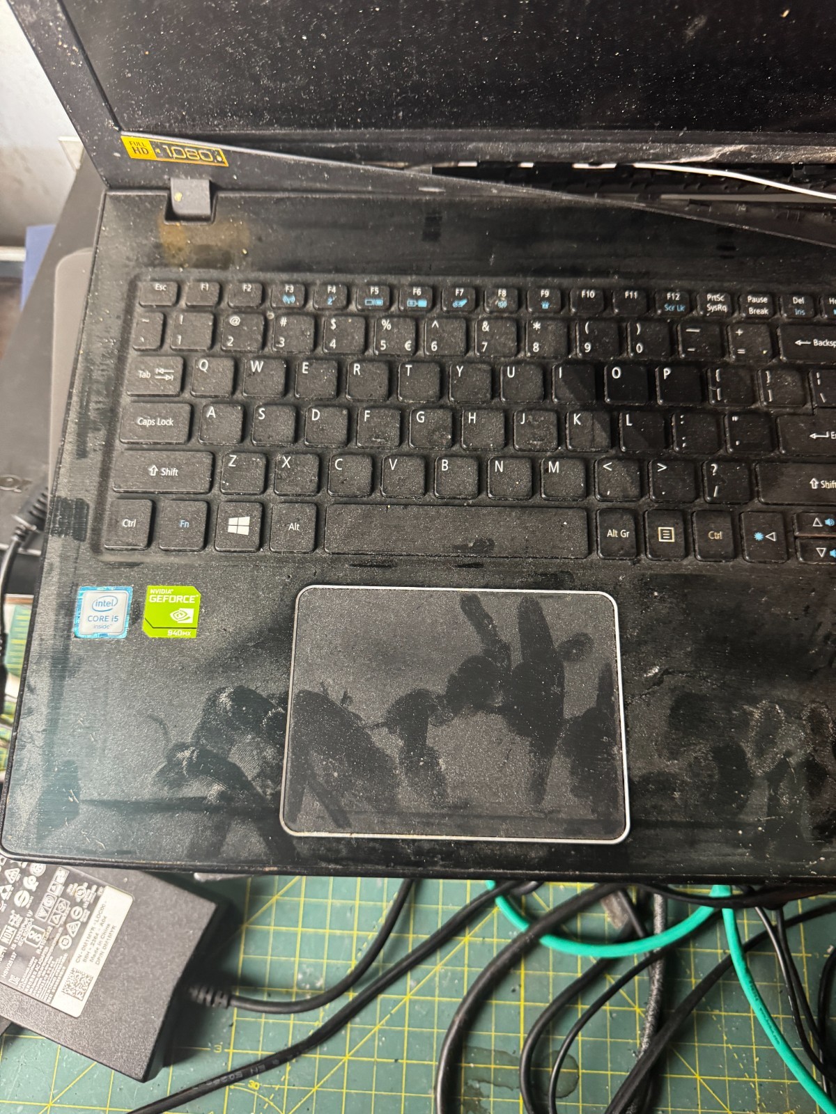 Acer Aspire ES-575 Core I5 NVIDIA GeForce 940MX Laptop For Parts/Repair #5928