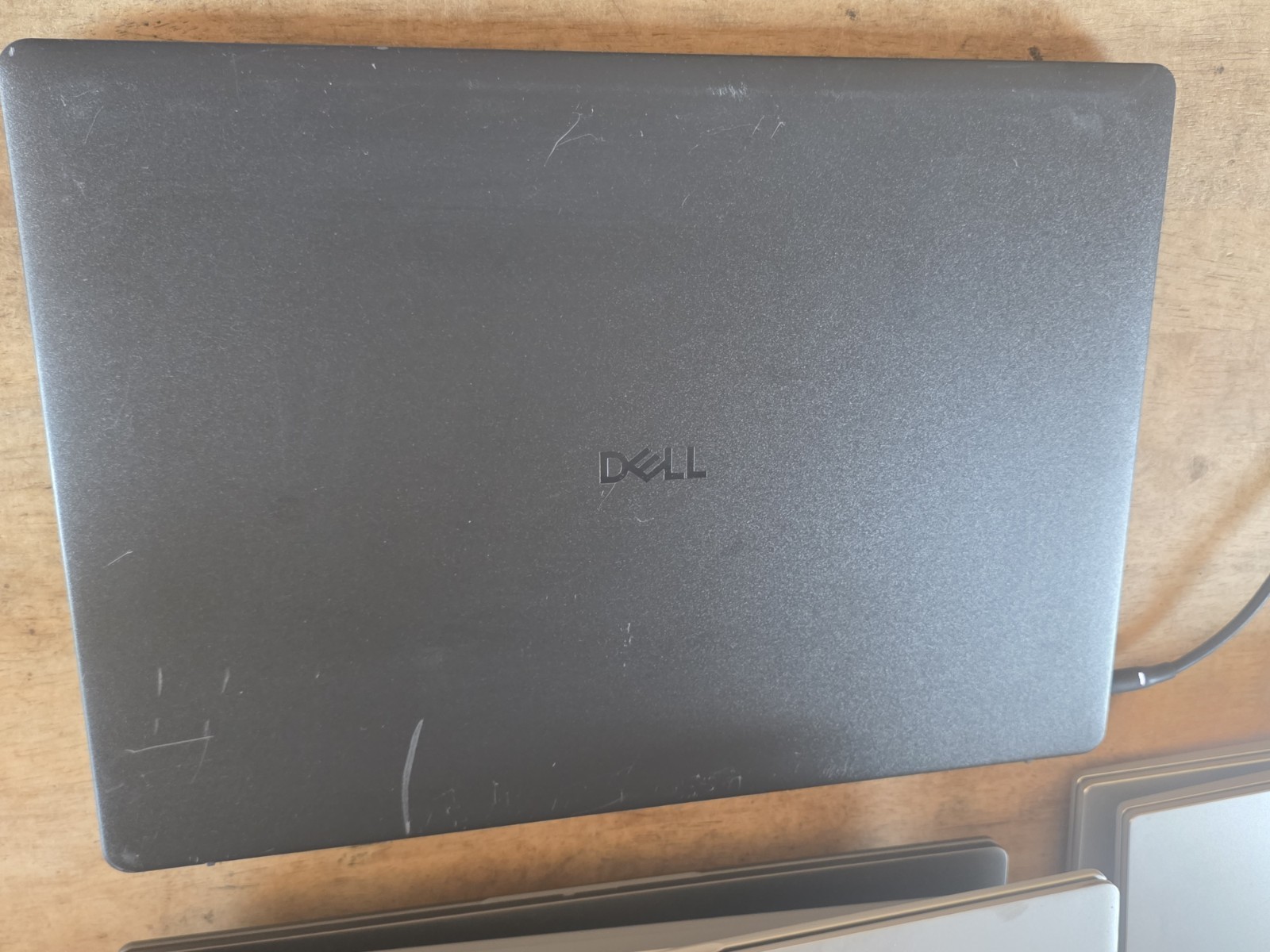 Dell Dc16250 16″ Touch Intel® Core™ 7-150U, 10 cores 1 TB SSD 16 GB DDR5 Good