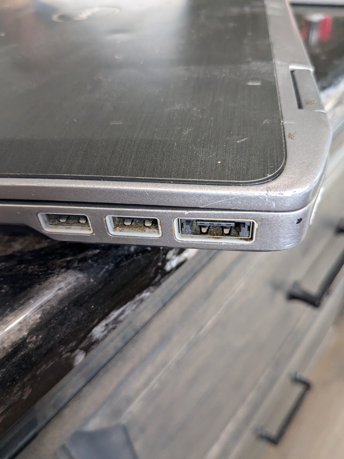 Dell Latitude E6420 14″. READ