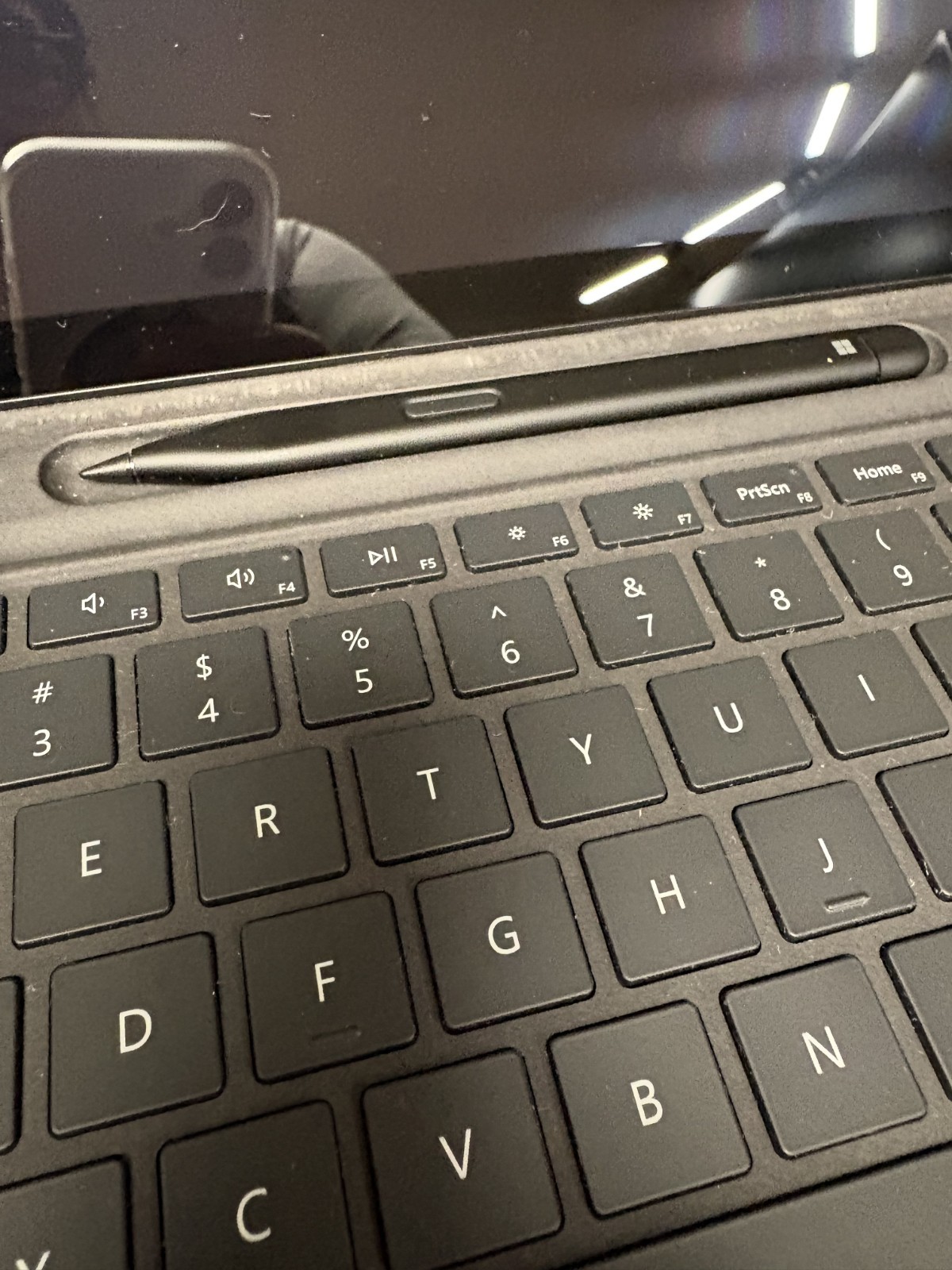 Microsoft Surface Pro 11 Snapdragon X Elite 16GB/512GB – Type cover and Pen