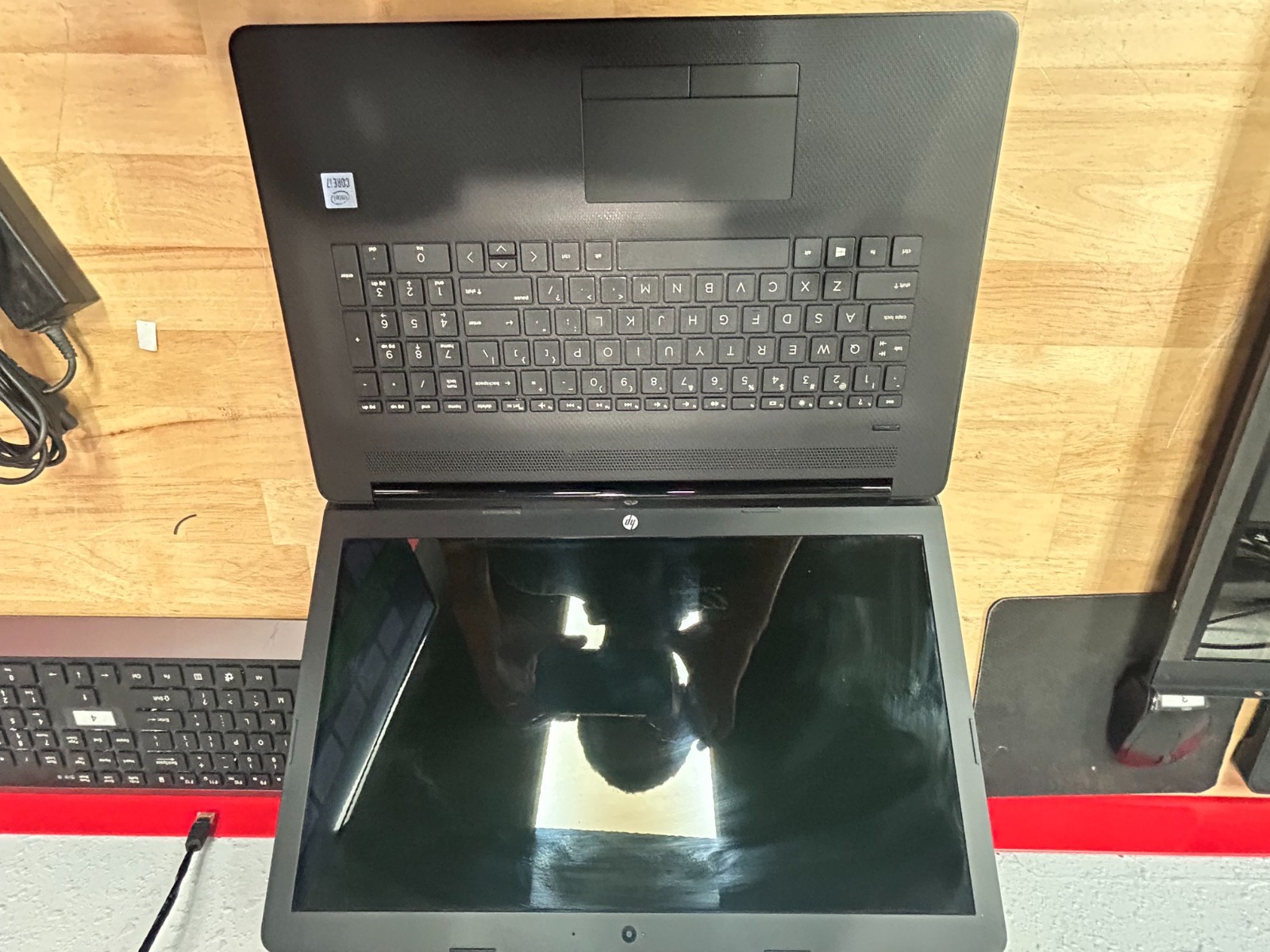 HP 17t-by300 i7-1065G7, 1Tb HDD w/ Intel Optane Flash, 8Gb DDR4, Win 11