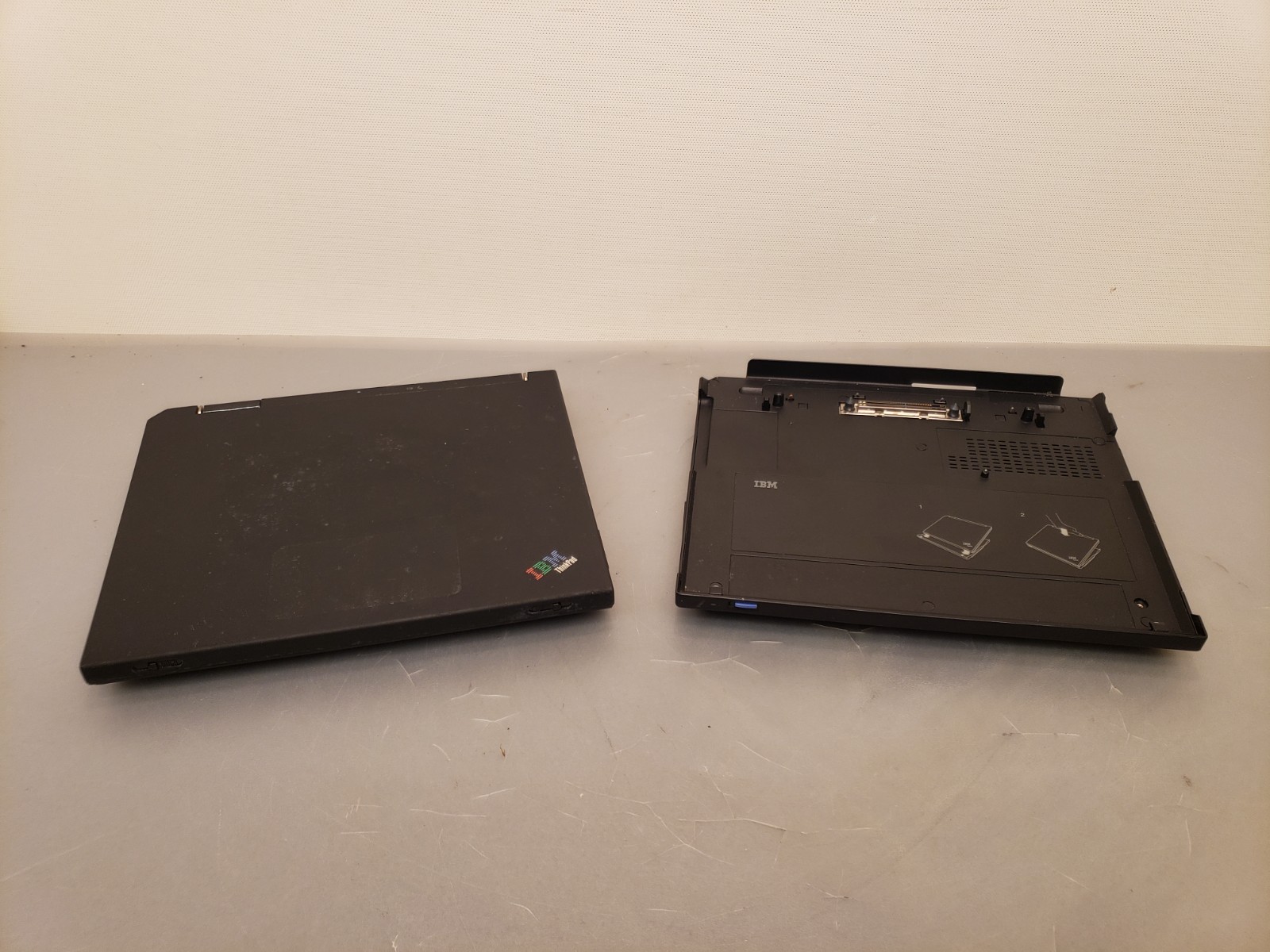 Vintage IBM ThinkPad X31 Laptop w/ Dock Pentium M 256MB OEM XP ***BAD BACKLIGHT