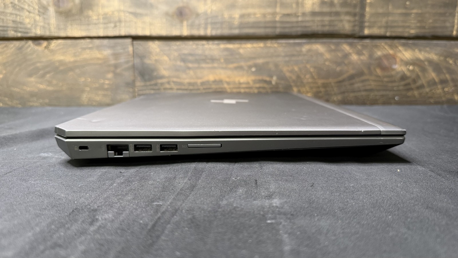 HP ZBook 15 G6 i7-9750H Quadro T1000 16GB RAM 256GB SSD + 256GB NVMe Win 10
