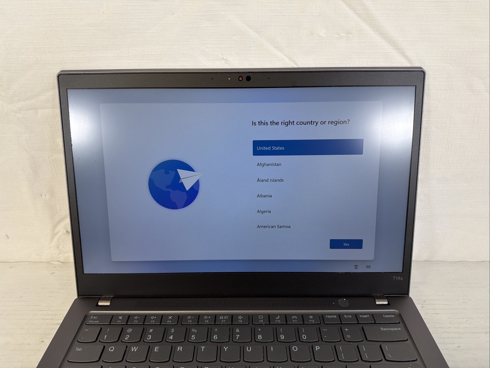 Lenovo ThinkPad T14s Gen 2 Laptop i7-1185G7 16GB 14 FHD 256GB NVMe Win 11 Pro