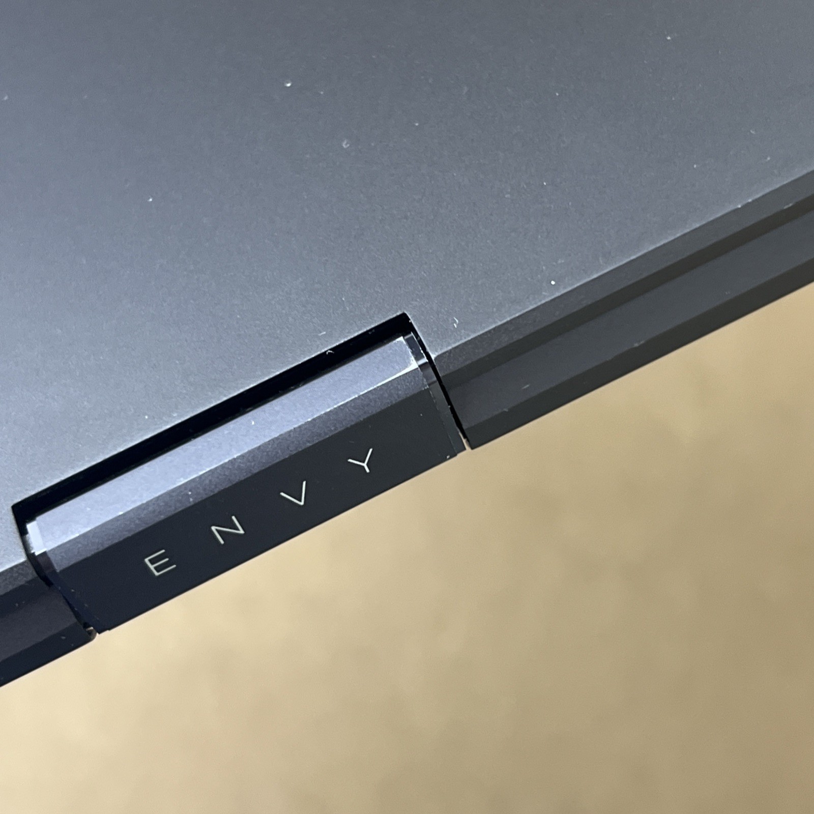 HP Envy x360 15 2-in-1 AMD Ryzen 5 4500U 16GB Ram 512GB -Fair *Bad Drive Health