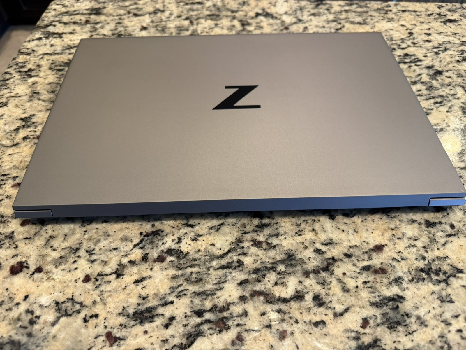 HP ZBOOK STUDIO 15.6 G8 MOBILE i7-11800H 1TB SSD NVIDIA RTX-A2000 4GB