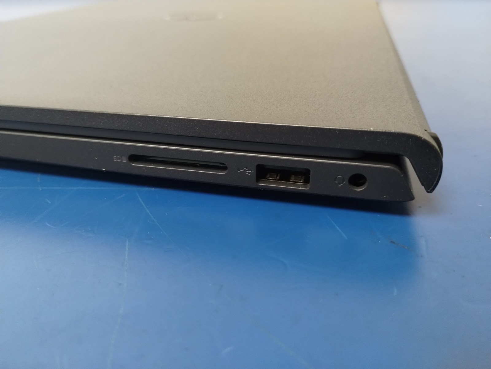 DELL 15 DC15255 G8MK9, AMD Ryzen 7 7730U, 2.00 GHz, 16 GB RAM, 512 GB NVMe