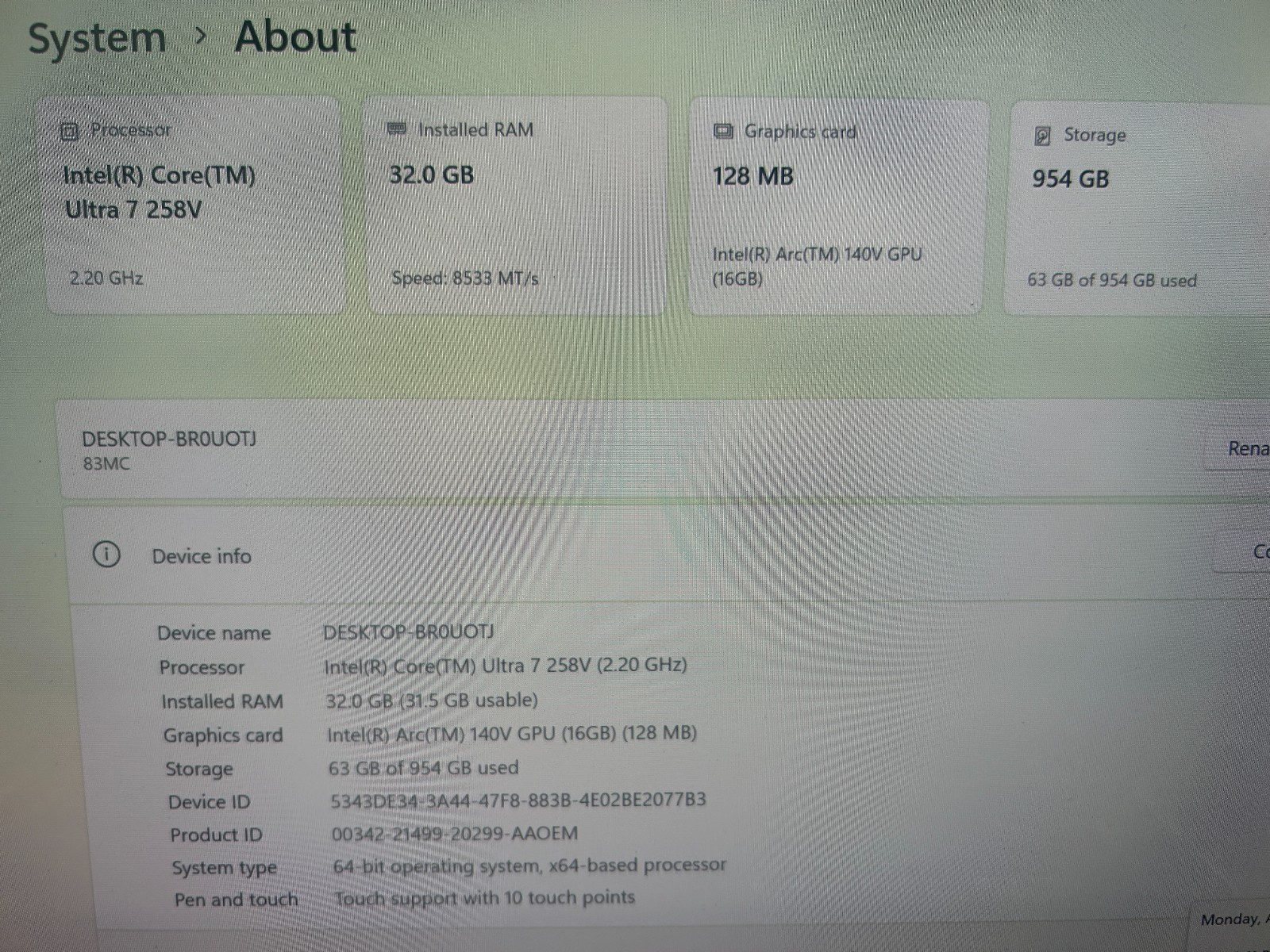 Lenovo Slim 7 14ILL10, Intel Core Ultra 7, 2.20 GHz, 32 GB RAM, 1 TB NVMe SSD