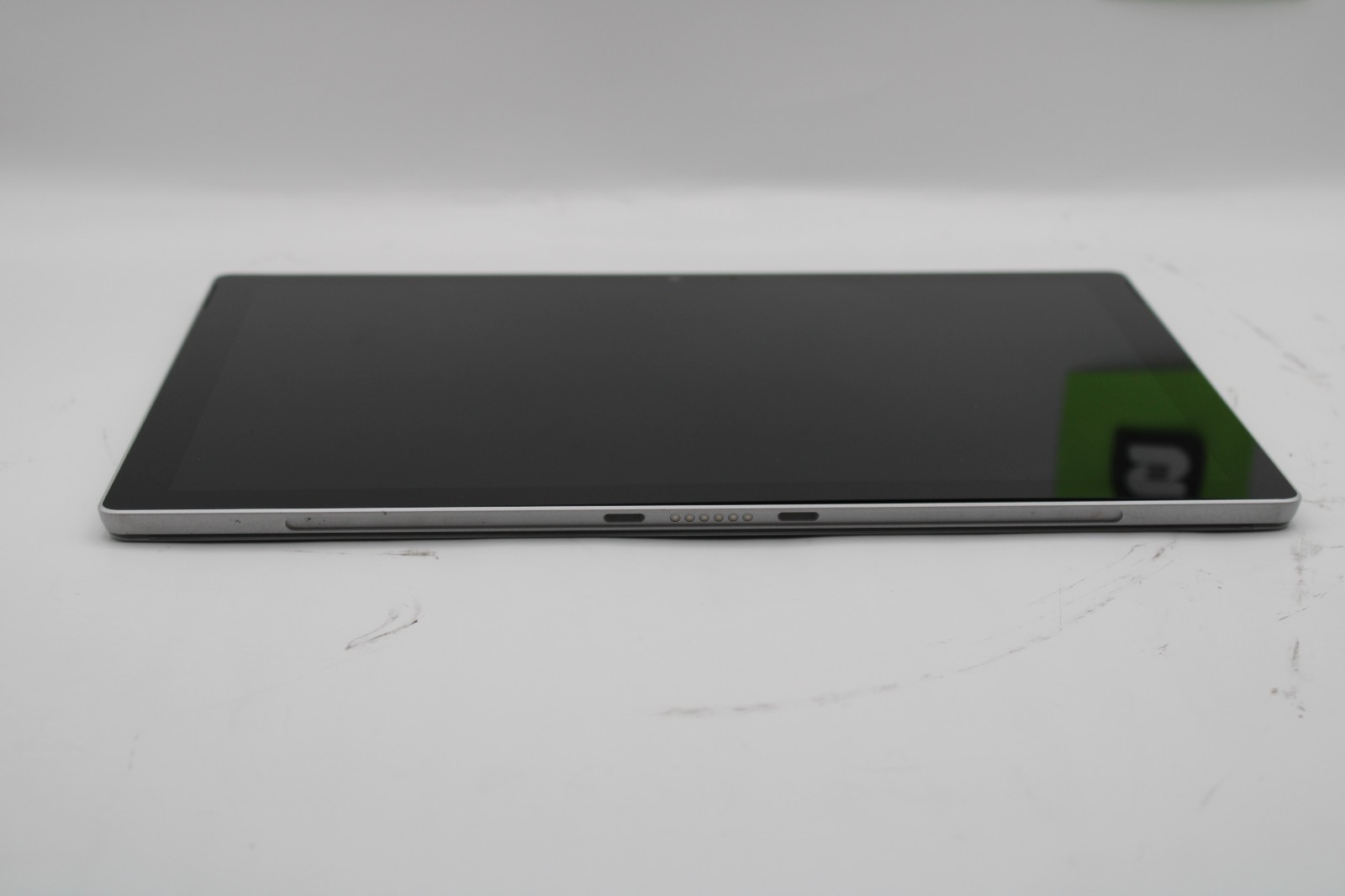 Microsoft Surface Pro 5 1796 m3-7Y30 @ 1.00 GHz 4GB RAM 128GB SSD No OS