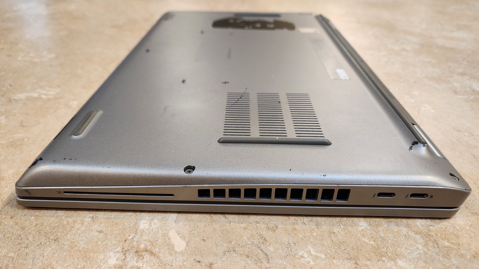 Dell Latitude 5521 15.6″ FHD 8-Core i7-11850H 32GB RAM 512GB SSD Win11Pro
