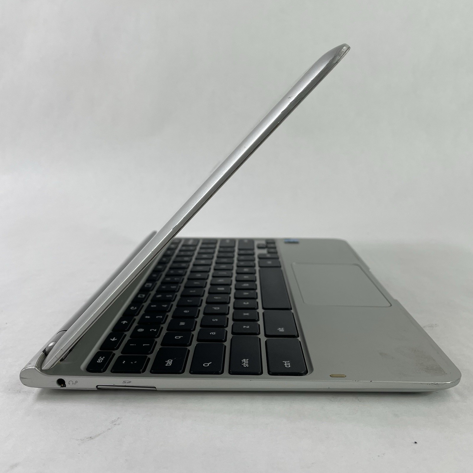Samsung XE303C12 11.6″ ARM V7 rev4 2 GB RAM 16 GB Storage No AC