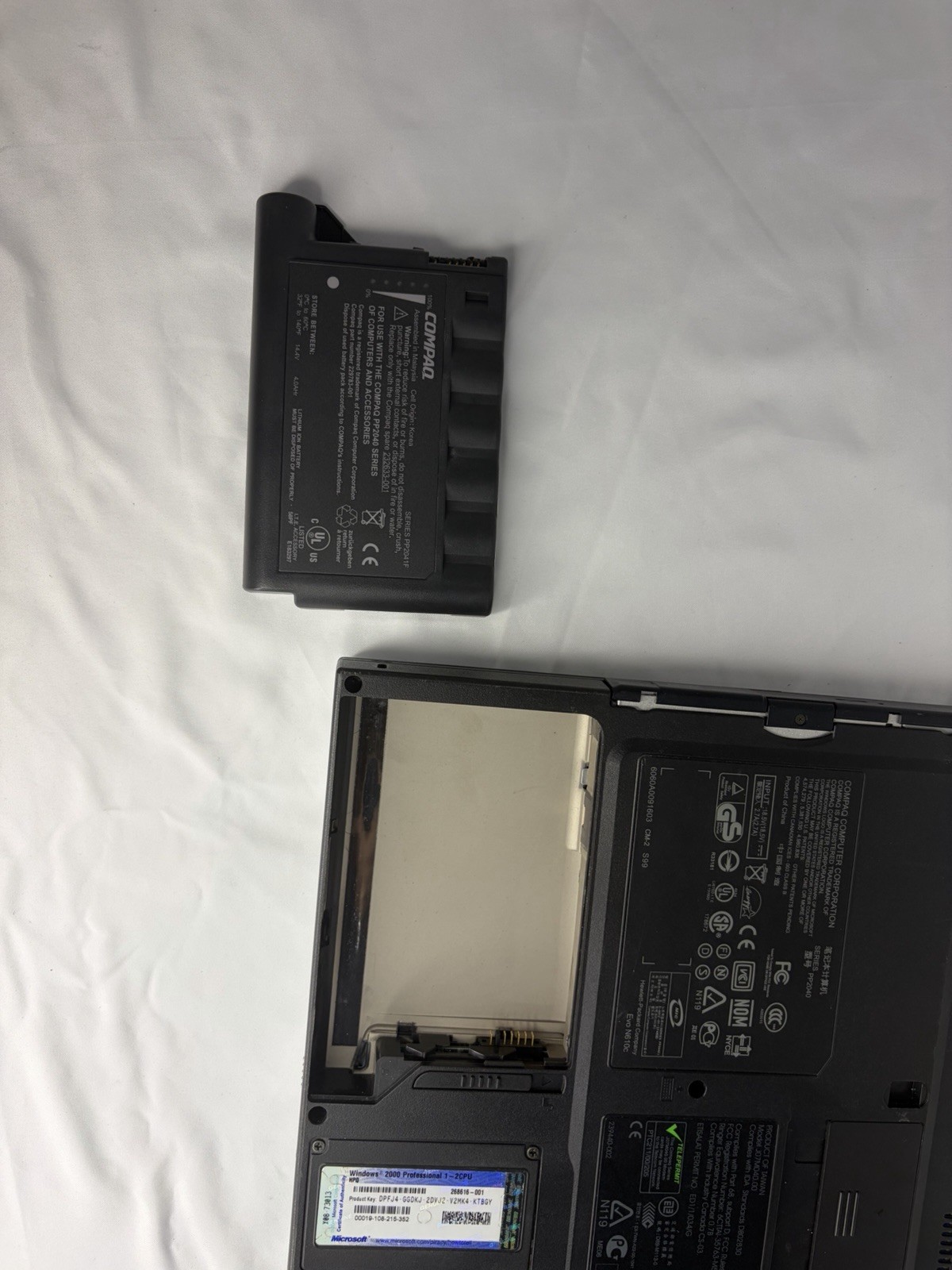 Compaq Evo N610c Vintage Laptop / No Adapter