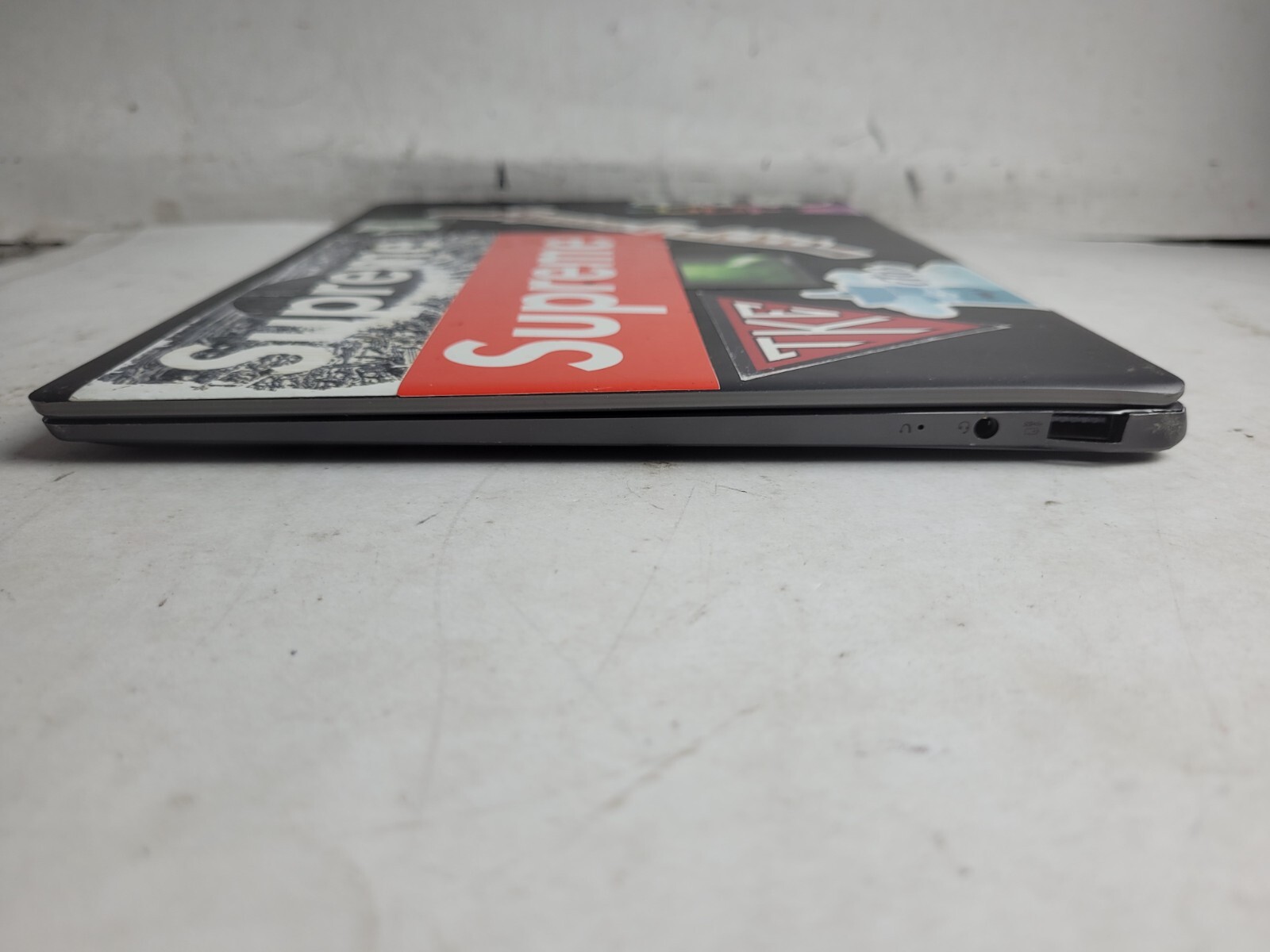 Lenovo IdeaPad 720S-13IKB w/i5-8250U, 8GB RAM, 15.6″ Laptop for Parts #2399