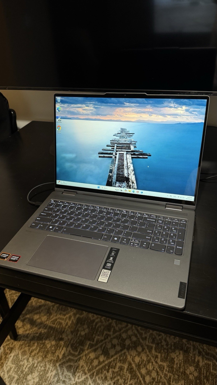 Lenovo Yoga 7 2-in-1 16″ 2K Touch Laptop AMD Ryzen 5 8640HS 8GB RAM 512GB SSD