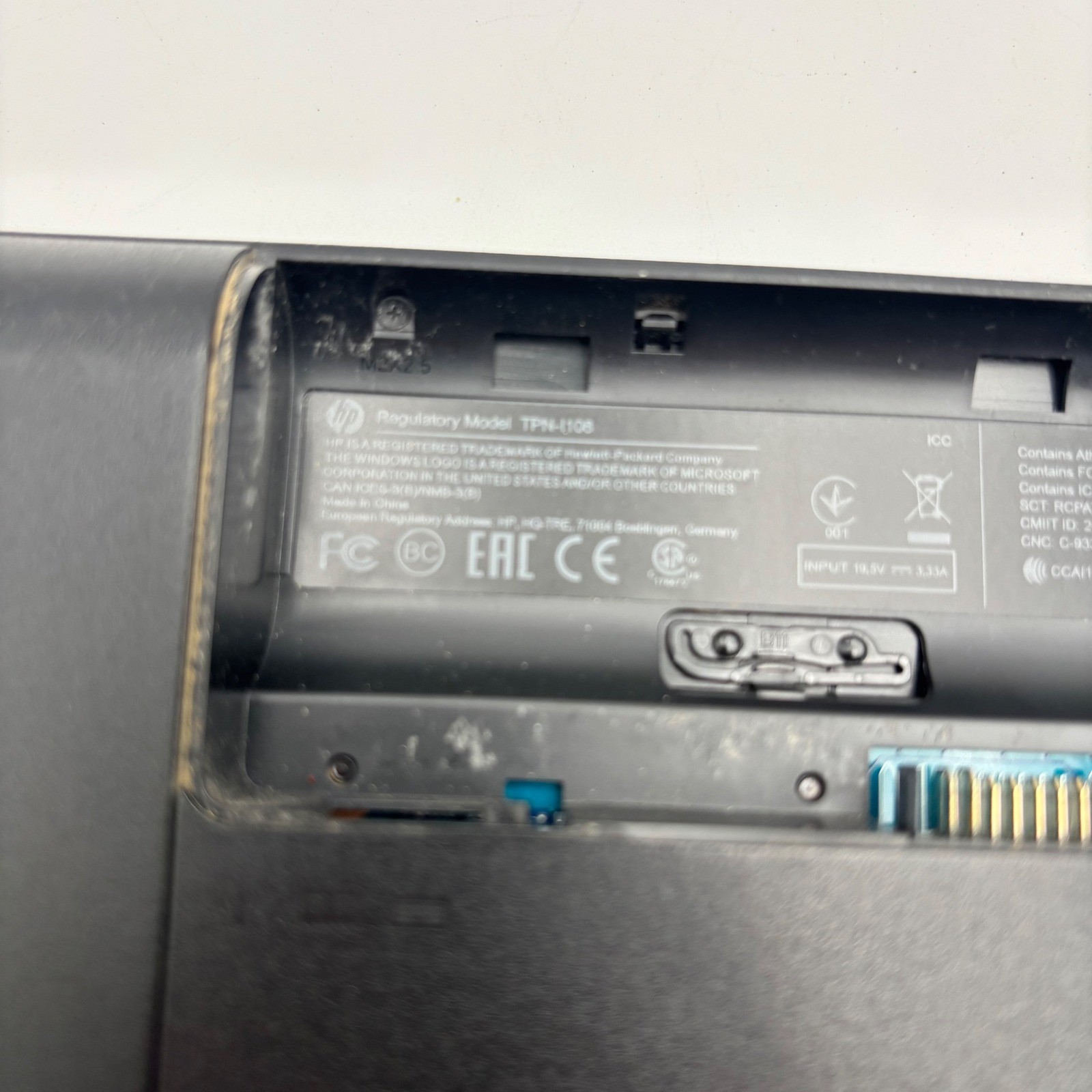 HP 2000-2D270X Laptop PC Unisex OS Black Fair Untested Parts Missing Battery HDD