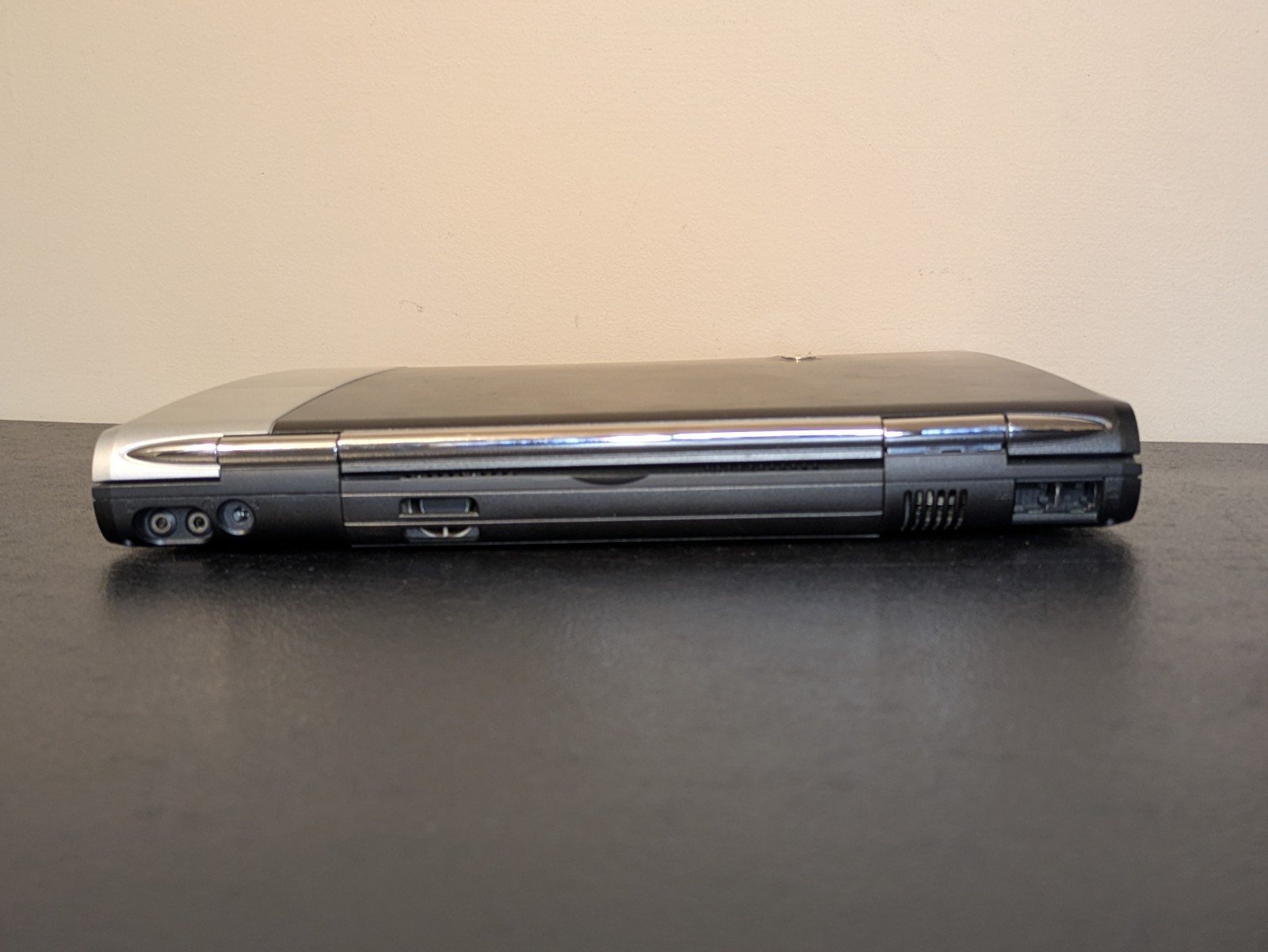 PARTS REPAIR Compaq N1000v Vintage Laptop Series PP2140 Model 1456QL1T NO POWER