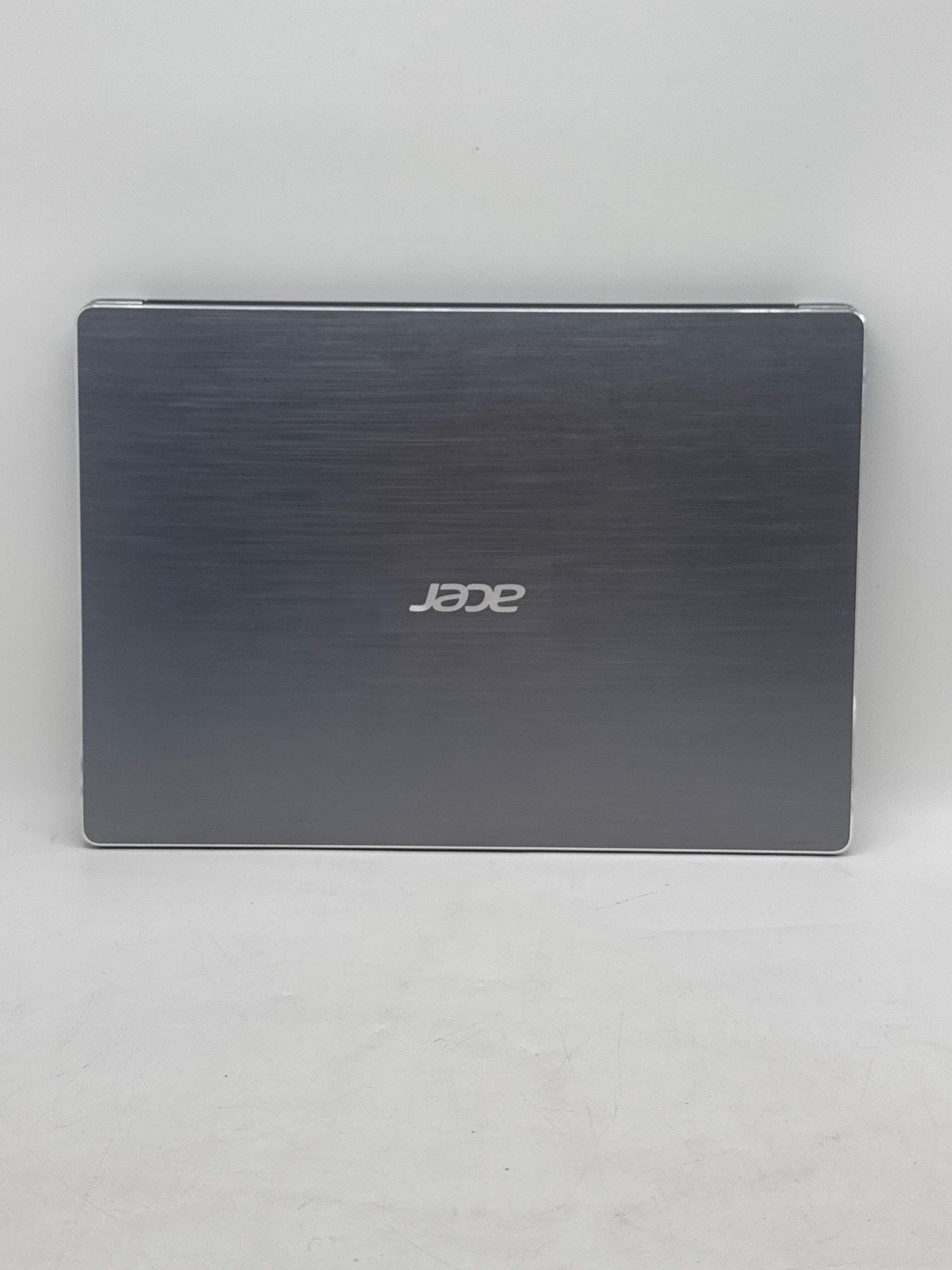 Acer Swift 3 SF314-54 14″ Core i5-8250U 8GB 256GB SSD No Power / bad battery