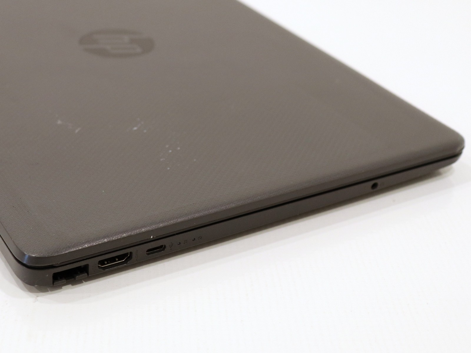 HP 255 G9 Notebook 15.6″ Ryzen 3 5425U 16GB 512GB NVMe Win 11 Pro – As Is Read