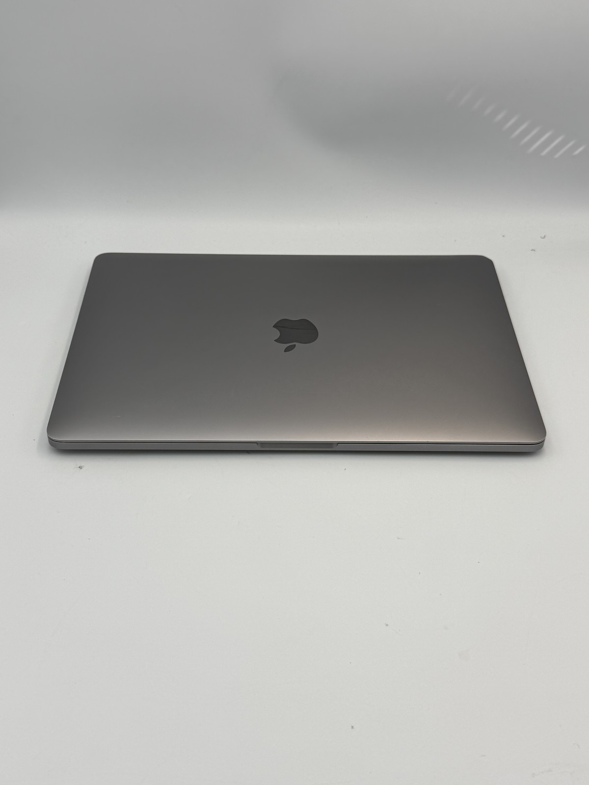 Apple MacBook Pro (13-inch) [M1] (2020) M1 8-Core 8GB RAM 256GB SSD