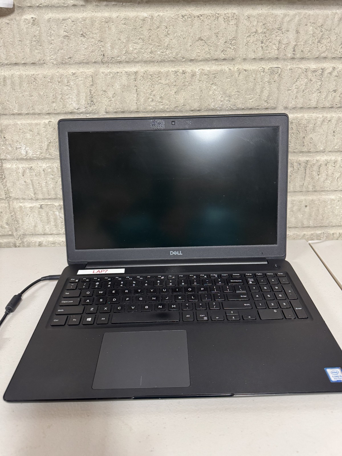 Dell Latitude 3500 i5-8265u 8gbram 240gb SSD windows 11