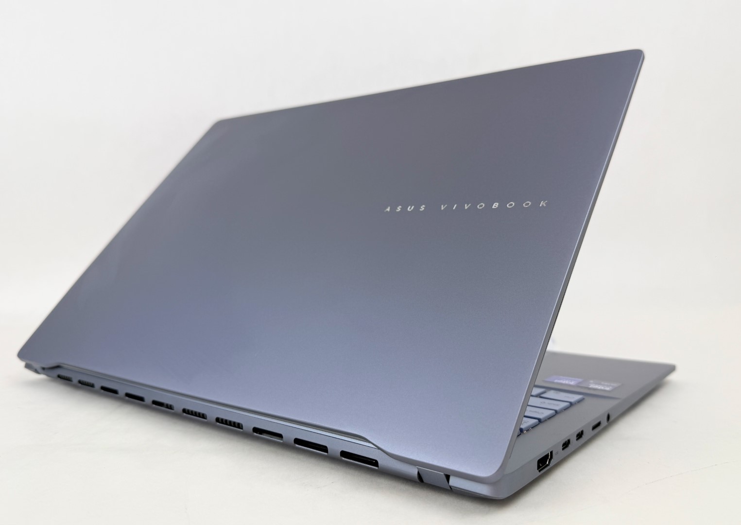 Asus VivoBook S16 16″ 2880×1880 OLED Ultra 9 285H 32GB 1TB SSD W11H