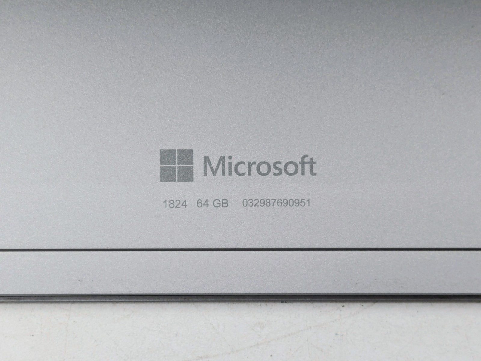 Microsoft Surface Go 2-in-1 10″ 1800 x 1200 Touch PENTIUM 4415Y 4GB W10P IRCam