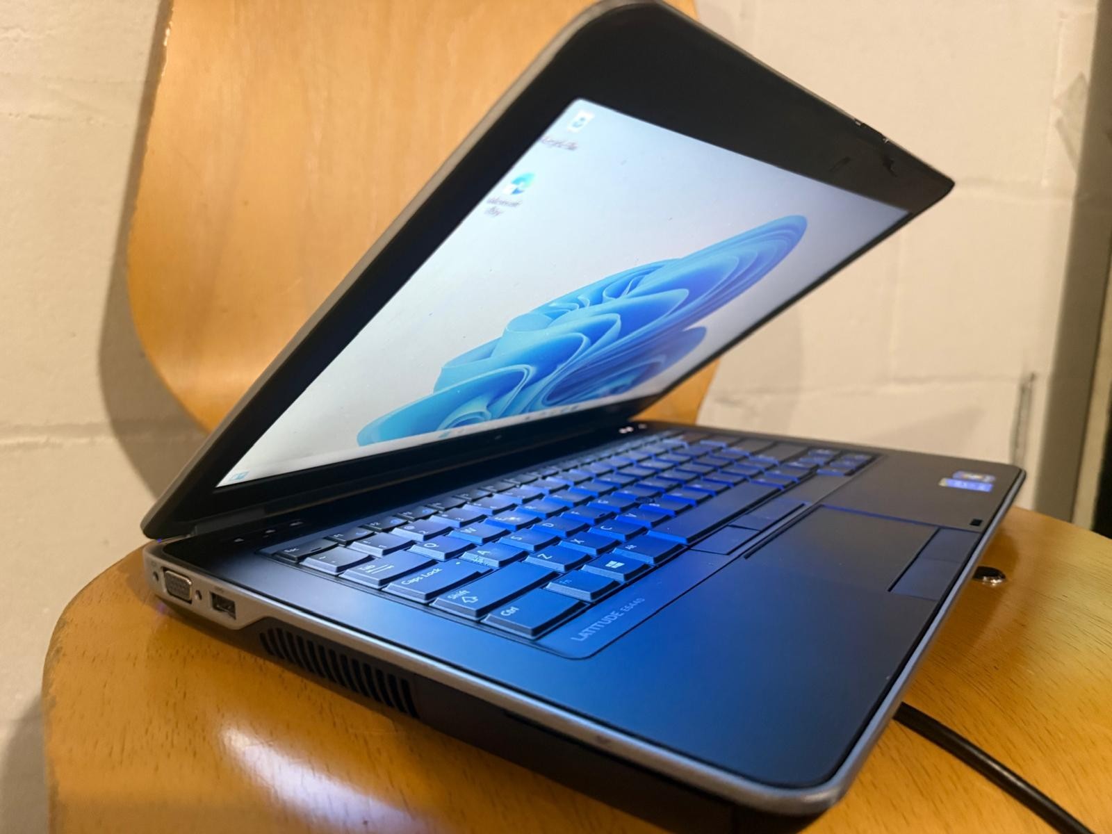 Dell Latitude E6440 Core i7-4610M 3.00GHz 8GB RAM 128GB SSD Win 11 Pro WEBCAM