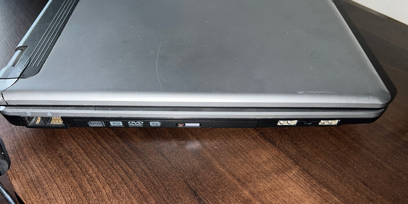 VINTAGE LG K1 Express Laptop (Intel Pentium M 740 1.73 GHz, 2GB DDR2, 55GB HDD)