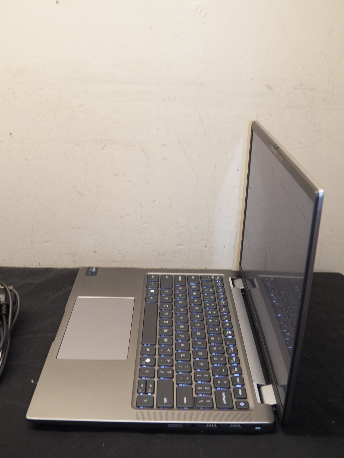 Dell Latitude 7450 14 Inch Windows 11 Pro Touch – Ultra 7/16GB/Backlit KB/TB4 J