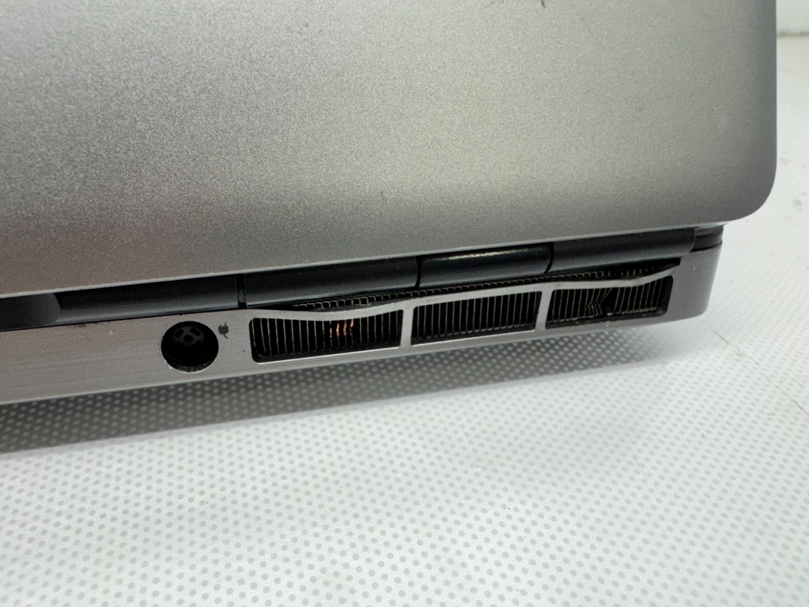 Dell Precision 7560 15.6″ Laptop i9-11950H@2.60GHz 32GB 1TB SSD RTX A4000 *READ*