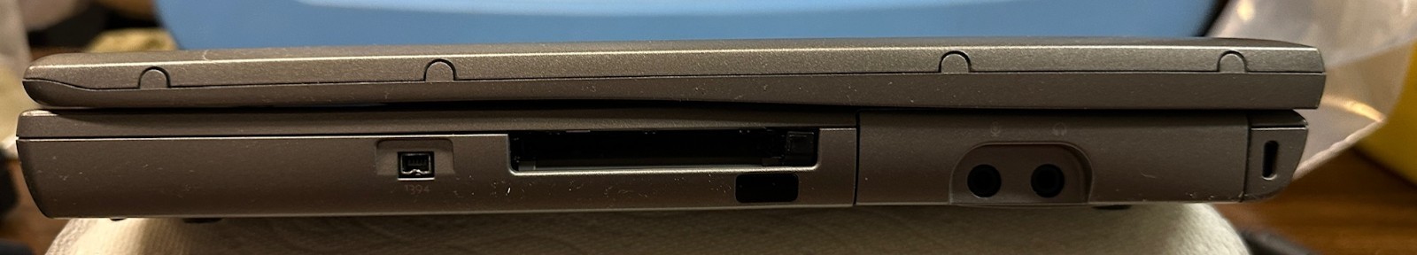 Dell Latitude D505 1.4GHZ 512MB RAM 40GB HDD WINDOWS XP PRO AC ADAPTER CDRW WIFI