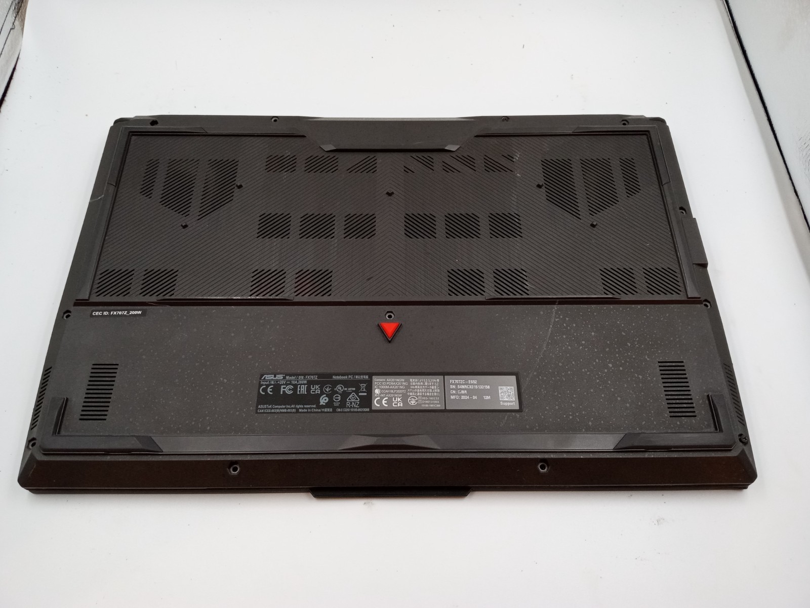 Asus TUF Gaming FX707ZC 17.3″ Intel i5-12500H Nvidia RTX 3050 -BOOTS -READ!!