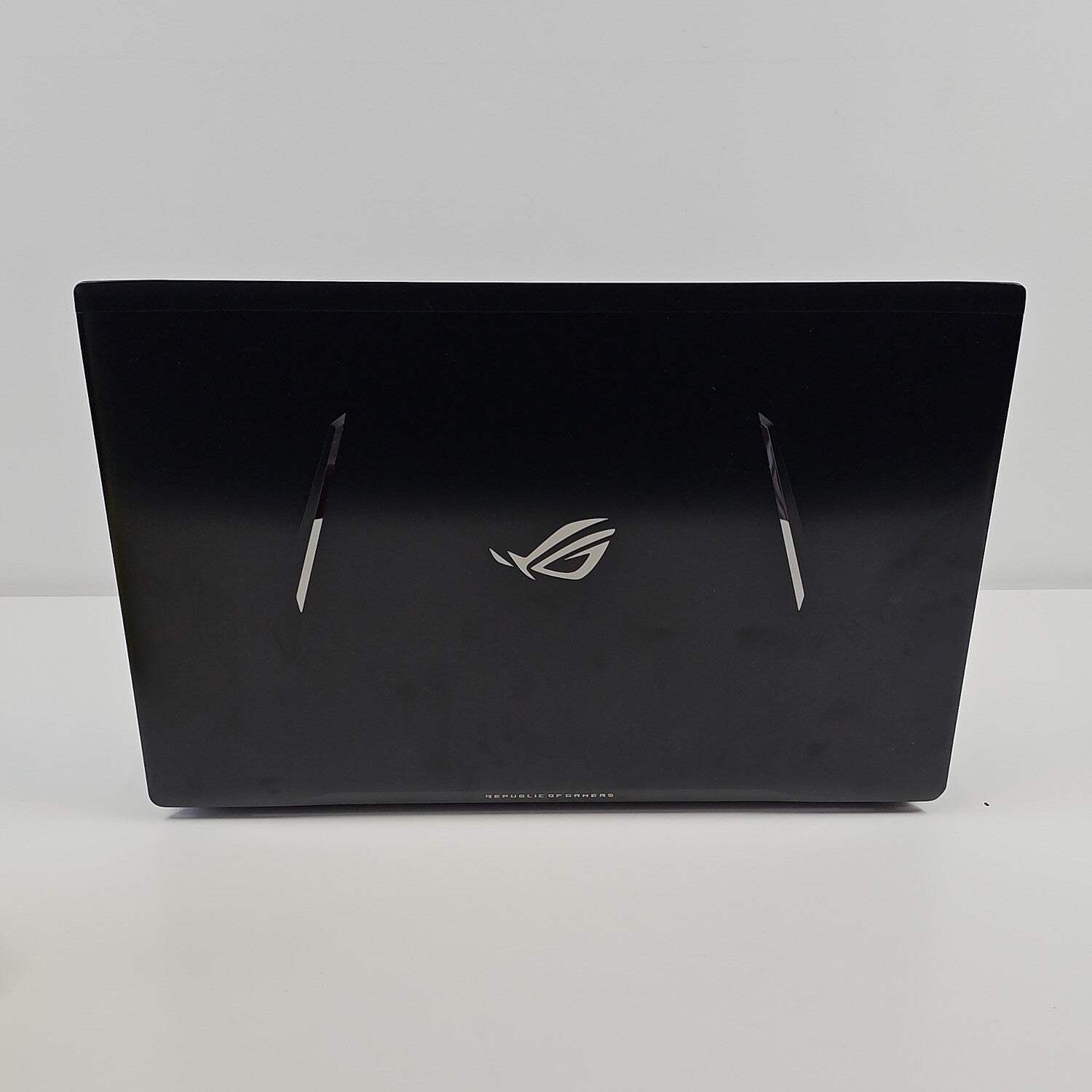 Asus ROG GL753VE 15.6″ i7-7700HQ 2.8GHz 16GB RAM 128GB SSD 1TB HDD GTX 1050 Ti