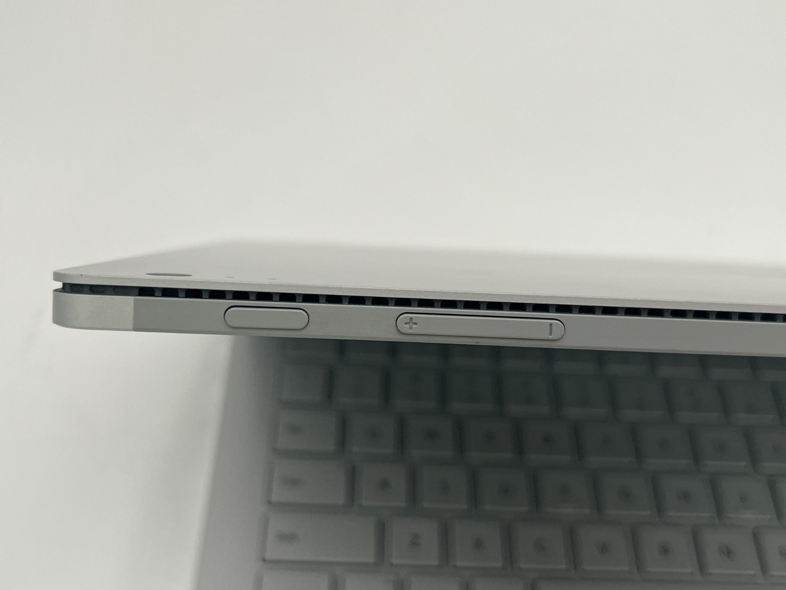 Microsoft Surface Book 2 1832 i7-8650U 16GB RAM, 512GB M2 WIN 11