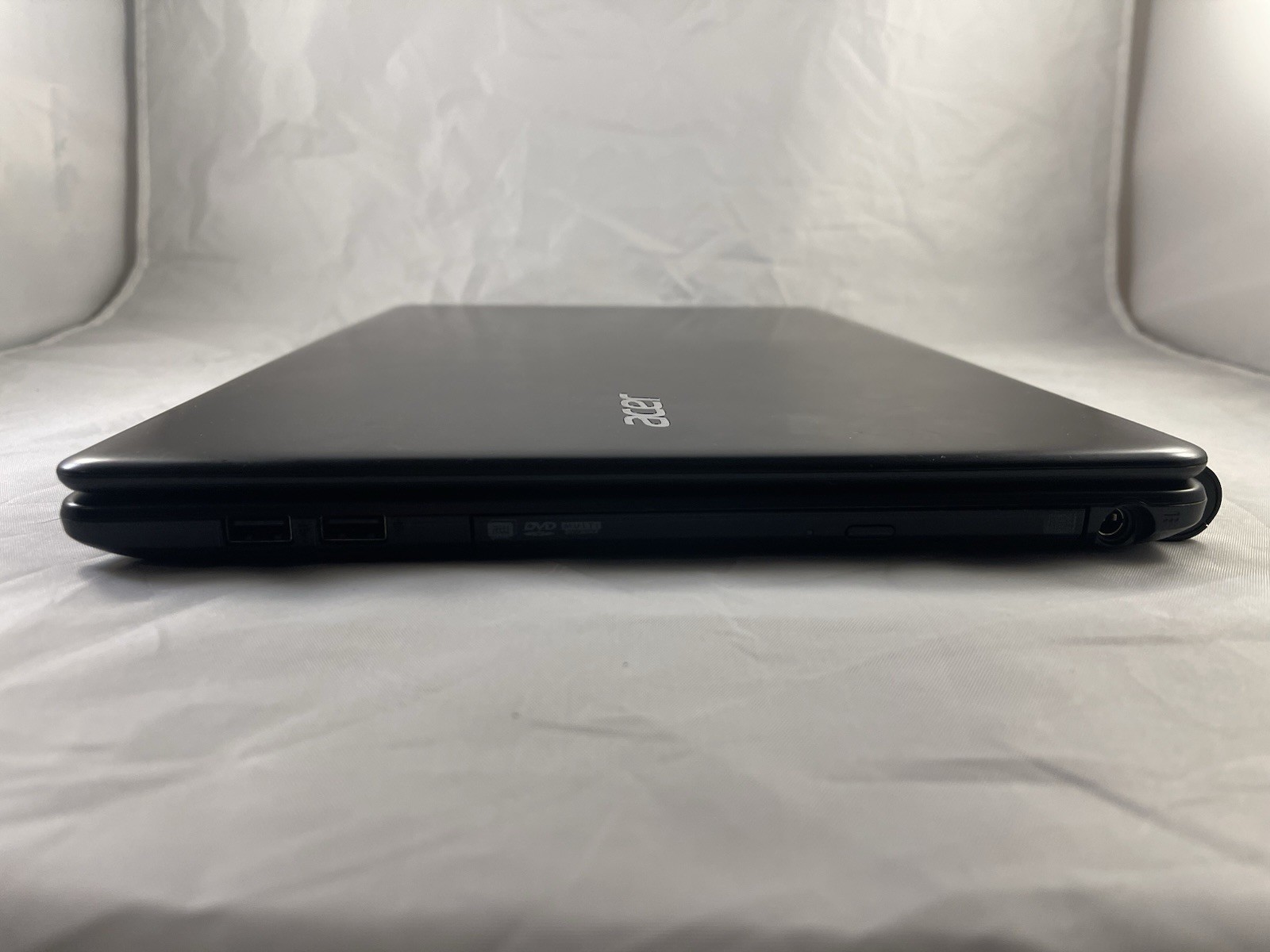 Acer Aspire E1-522 5423 Laptop – AMD A4-5000 1.5GHz, 4GB RAM, 500GB HDD, Win10