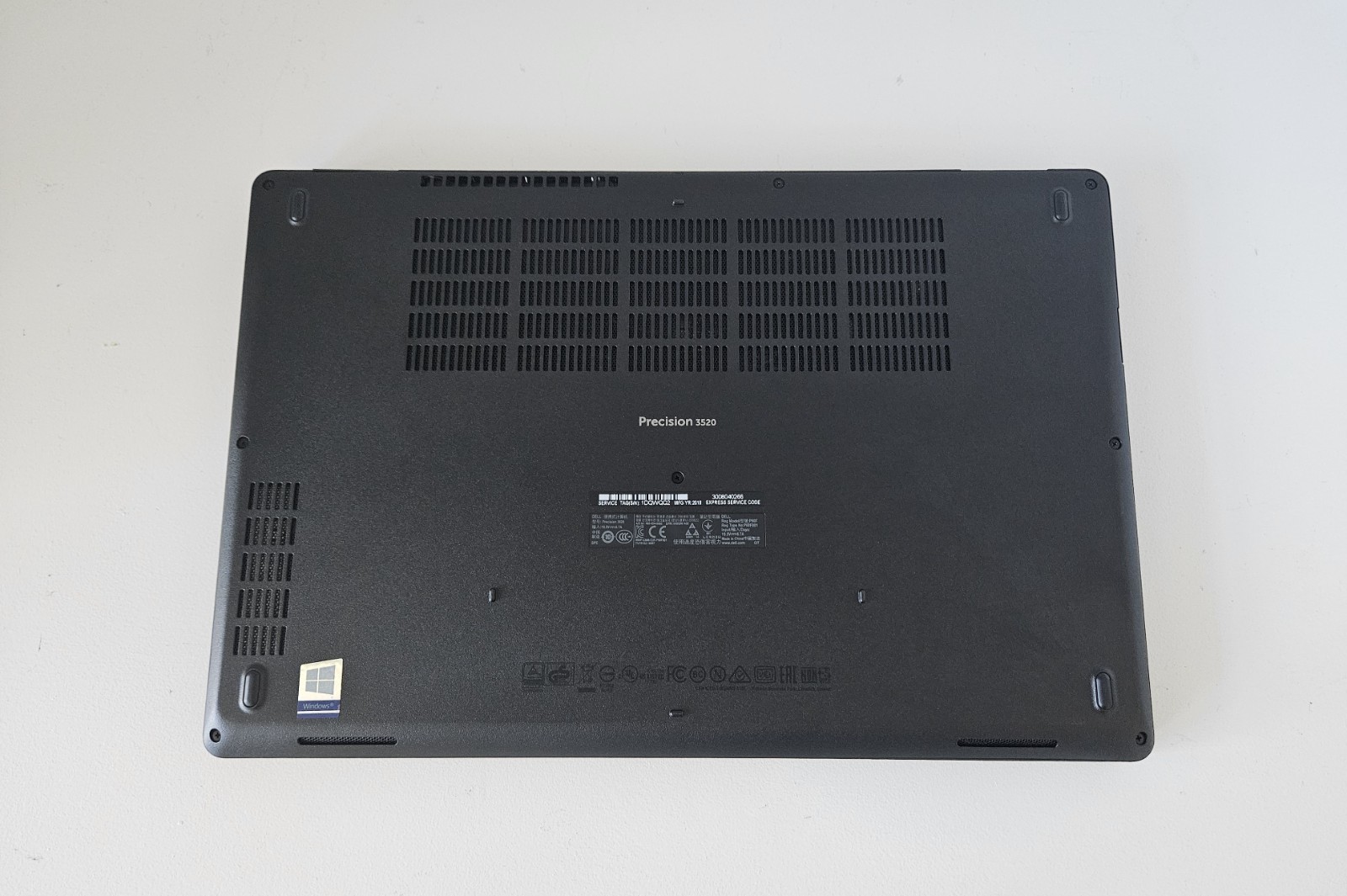 Dell Precision 3520 i7-7700HQ 2.8GHz 16GB 256GB NVMe 15.6″ NVIDIA M620 Win 11Pro