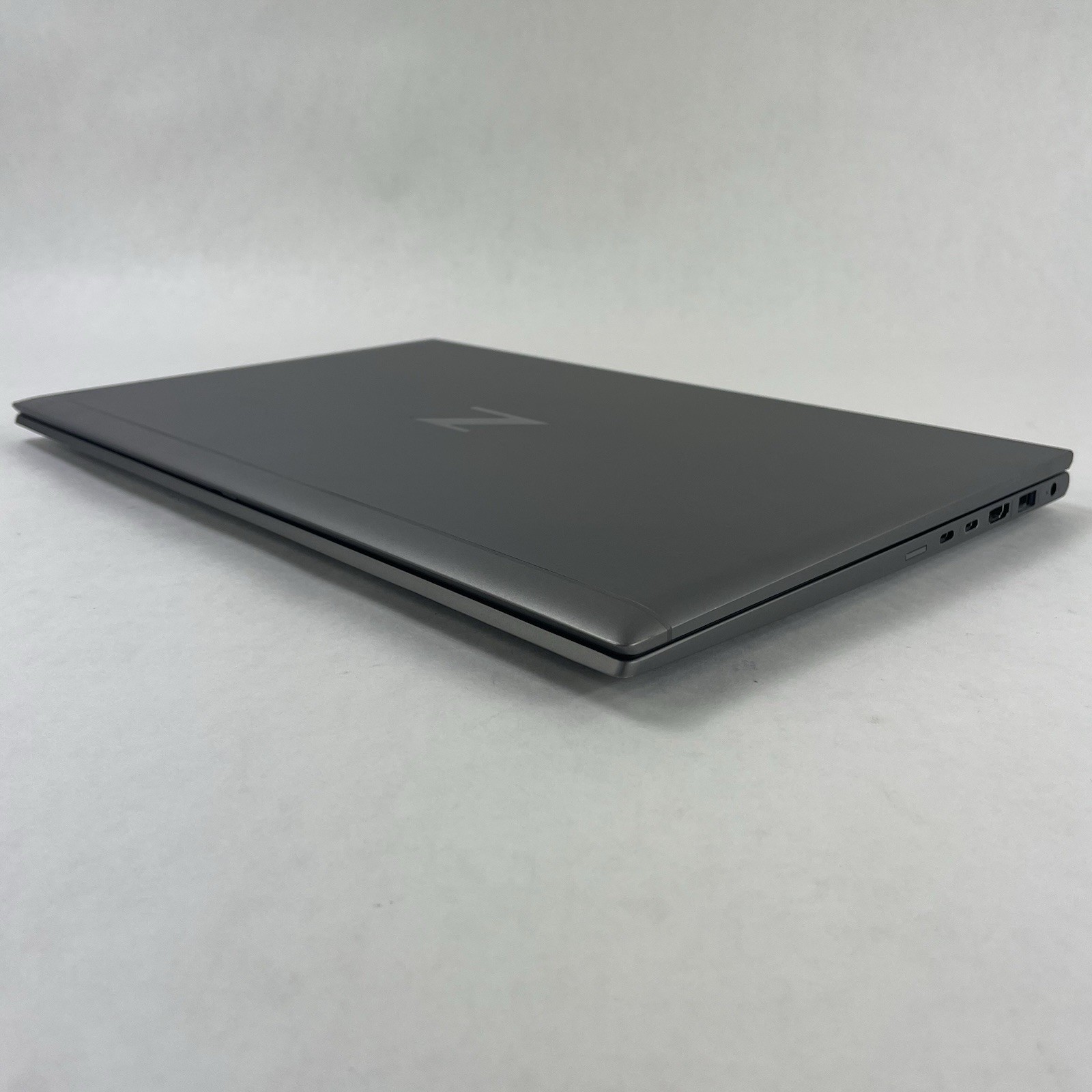 HP ZBook FireFly 15 G8 15.6″ i7-1165G7 2.80 GHz 16 GB RAM No SSD/OS/AC