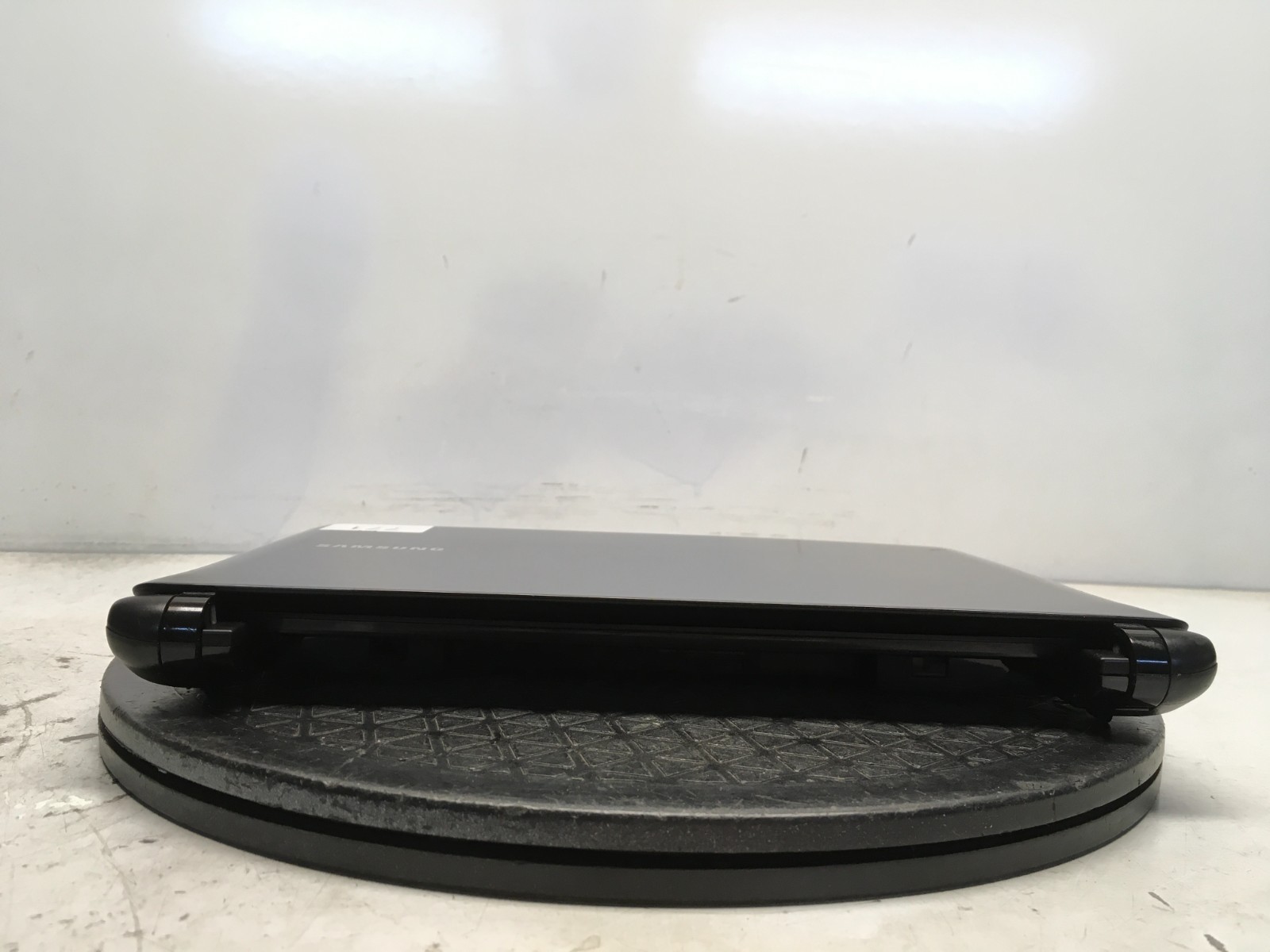 Samsung NP-N150-JA01US Intel Atom N450 1.66GHz 1 GB NO HDD