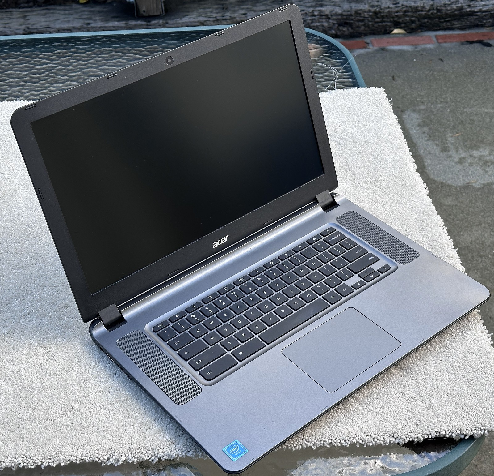 Acer Chromebook CB3-531-C4A5 in very nice Condition. includes power adapter.