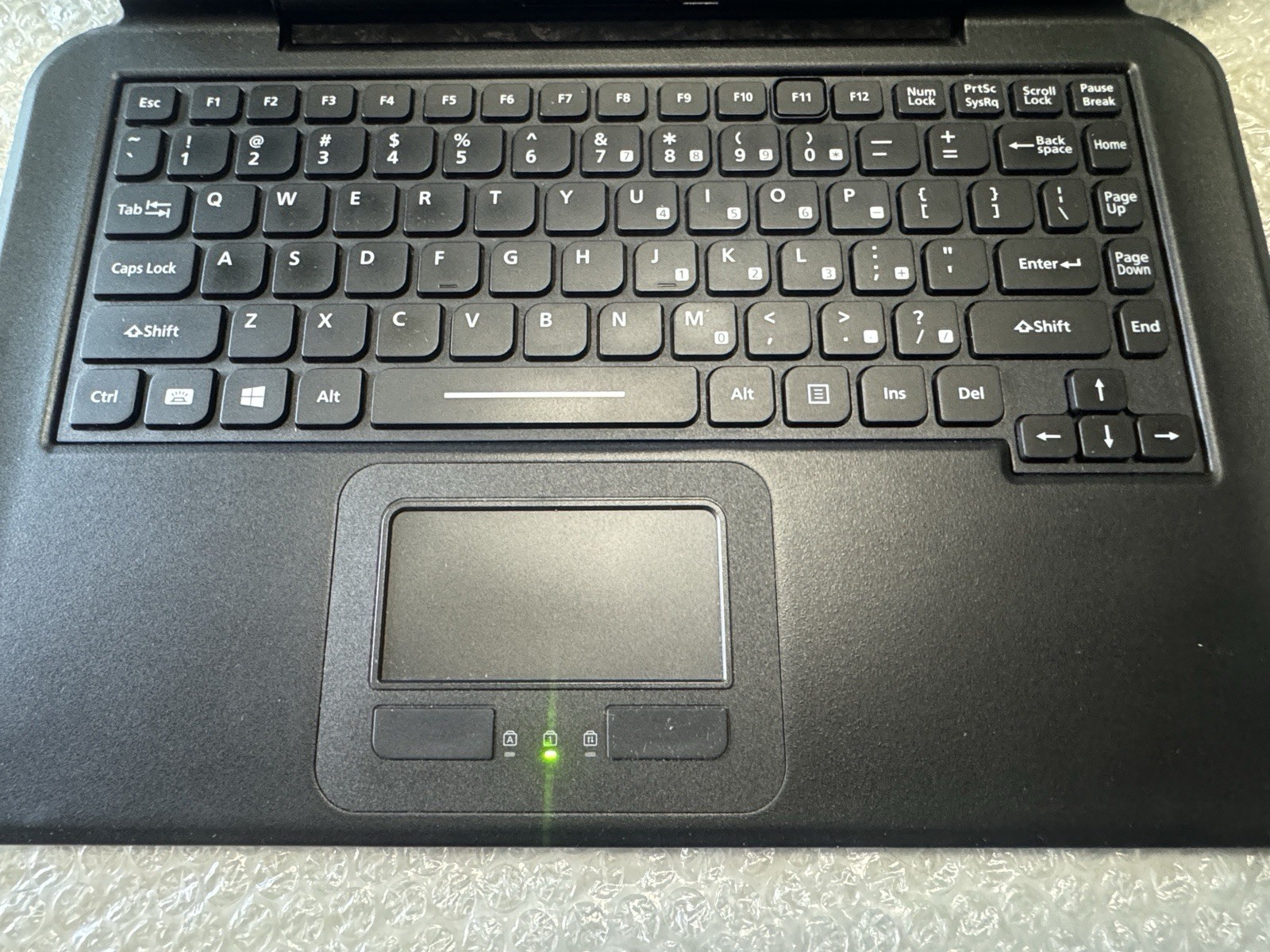 Panasonic TOUGHPAD FZ-Q2 12.5″ Core m5-6Y57 1.10GHz 256GB SSD 8GB RAM Win 10 Pro