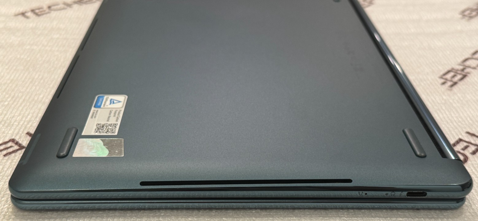 Lenovo Yoga Book 9i 13.3″ 2.8K Dual Screen OLED Laptop Ultra 7 155U 16GB 1TB Wty