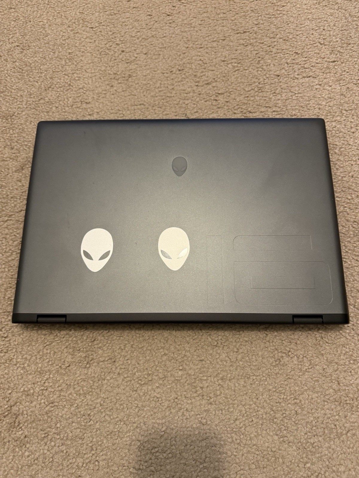 Alienware M16 R2 16″ QHD+ 240Hz Core Ultra 7 155H Laptop USED Ex. Cond. W/Box