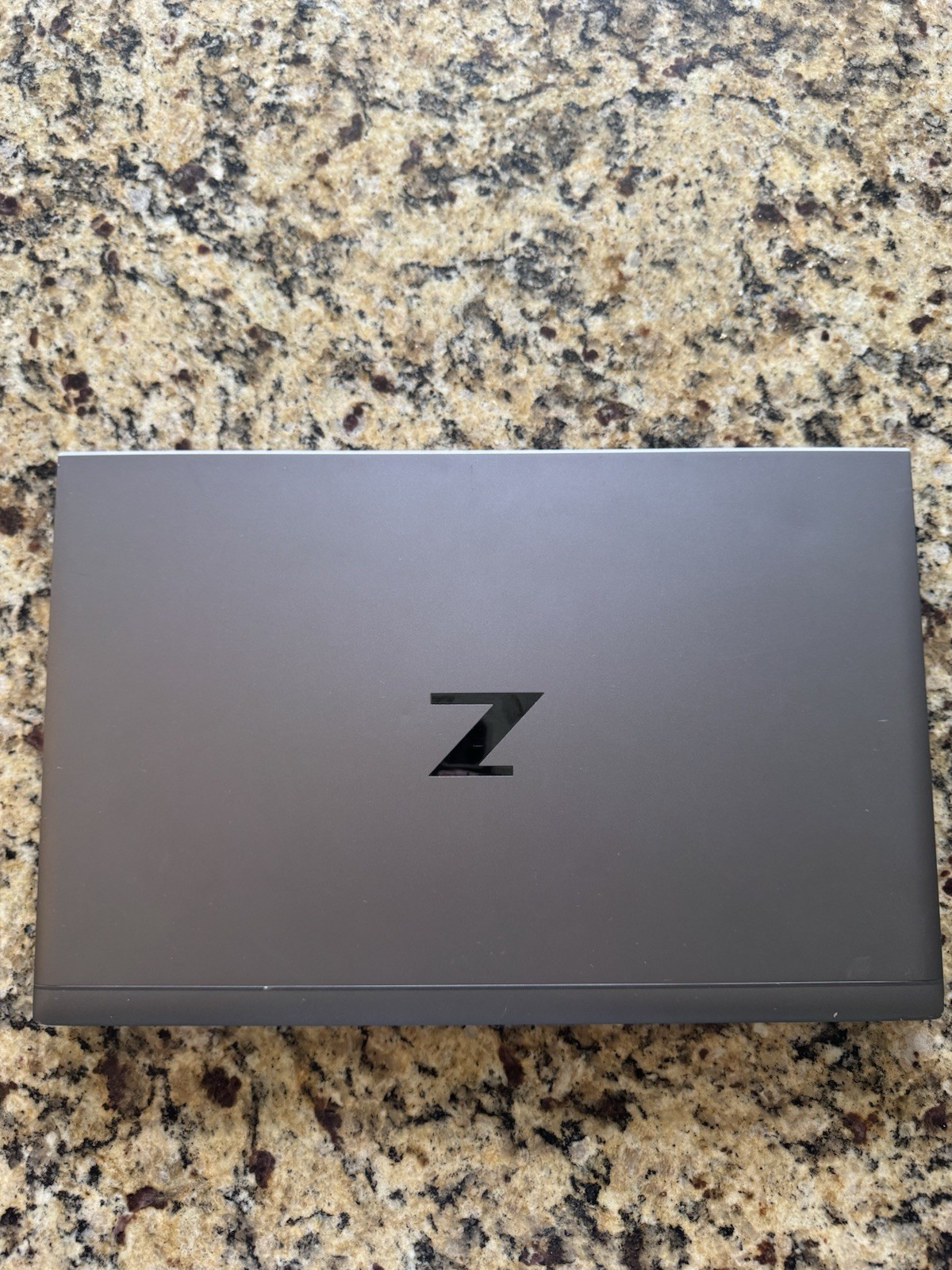HP ZBook Firefly 15 G8 i7-1165G7 32GB RAM 256GB SSD NVIDIA T500 Win 11 Pro