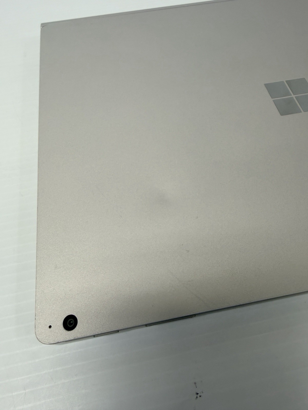 Microsoft Surface Book 2 15″ Touch i7-8650U 16GB RAM 256GB SSD GTX 1060 6GB Win1