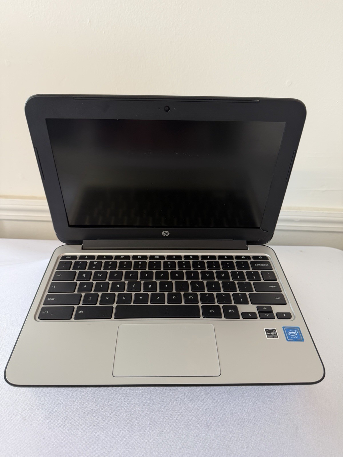 HP Chromebook 11 G4 – Screen Marked – Intel Celeron N2840 – RAM 2 GB – Read Des