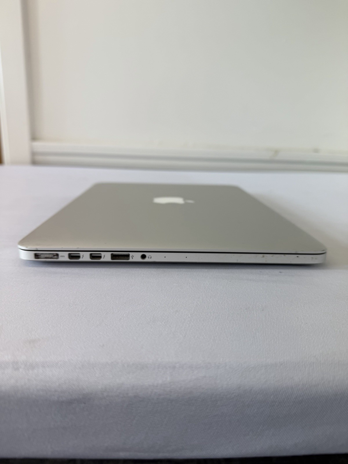 Apple Macbook Pro 2012 Laptop – Intel i5-3210M – RAM 8 GB – Read Description