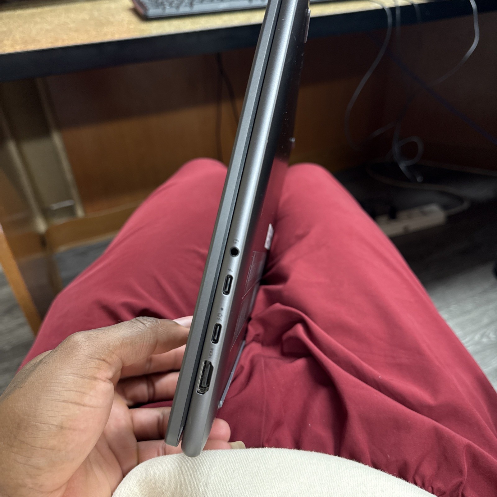 Lenovo Yoga 7 2-in-1 16IML9 16″ Core Ultra 7 155U 4.8GHz 16GB RAM 1TB SSD