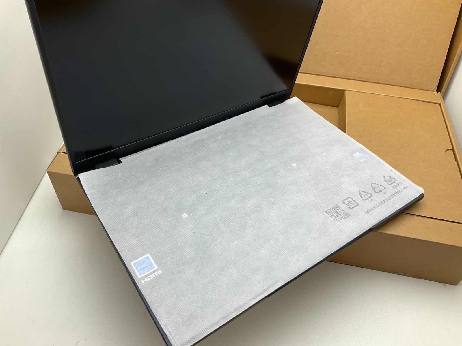 Asus ExpertBook B3 B3404 B3404CMA-XS74 14″ Notebook – Core Ultra 7 – 512Gb – 16G