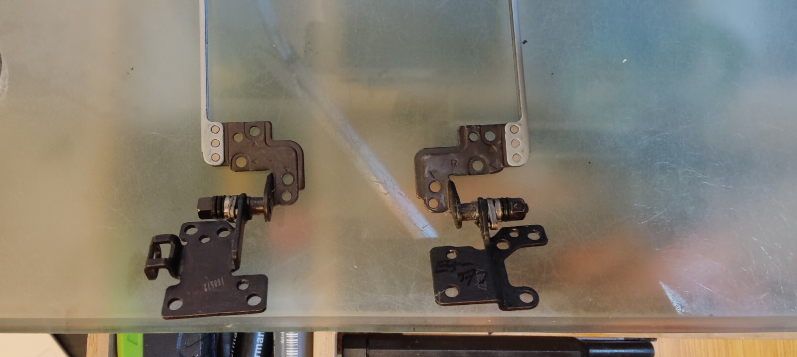 ACER E5-574 E5-522 E5-532 F5-571 E5-573 HINGES HINGES FBZRT006010 FBZRT007010