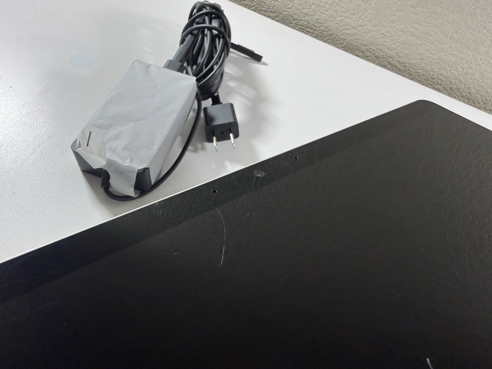 Microsoft Surface Pro 8 (1982) i5-1145G7 – 16GB RAM – 256GB 120Hz – Win 11 Pro